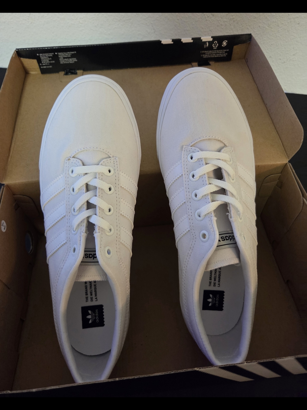 Adidas Men’s White  Sellwood Sneakers